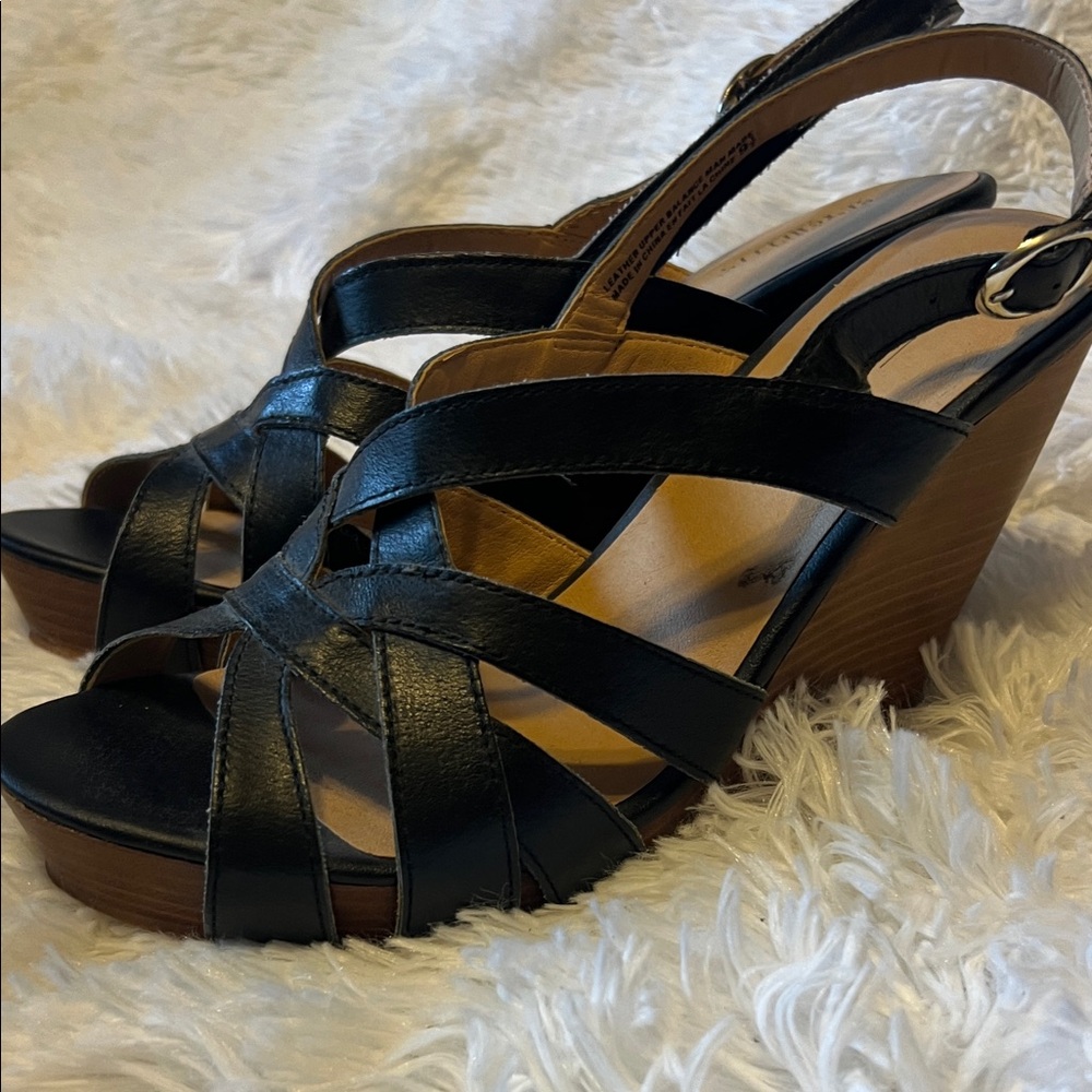 Seychelles black strappy wedge wood heel